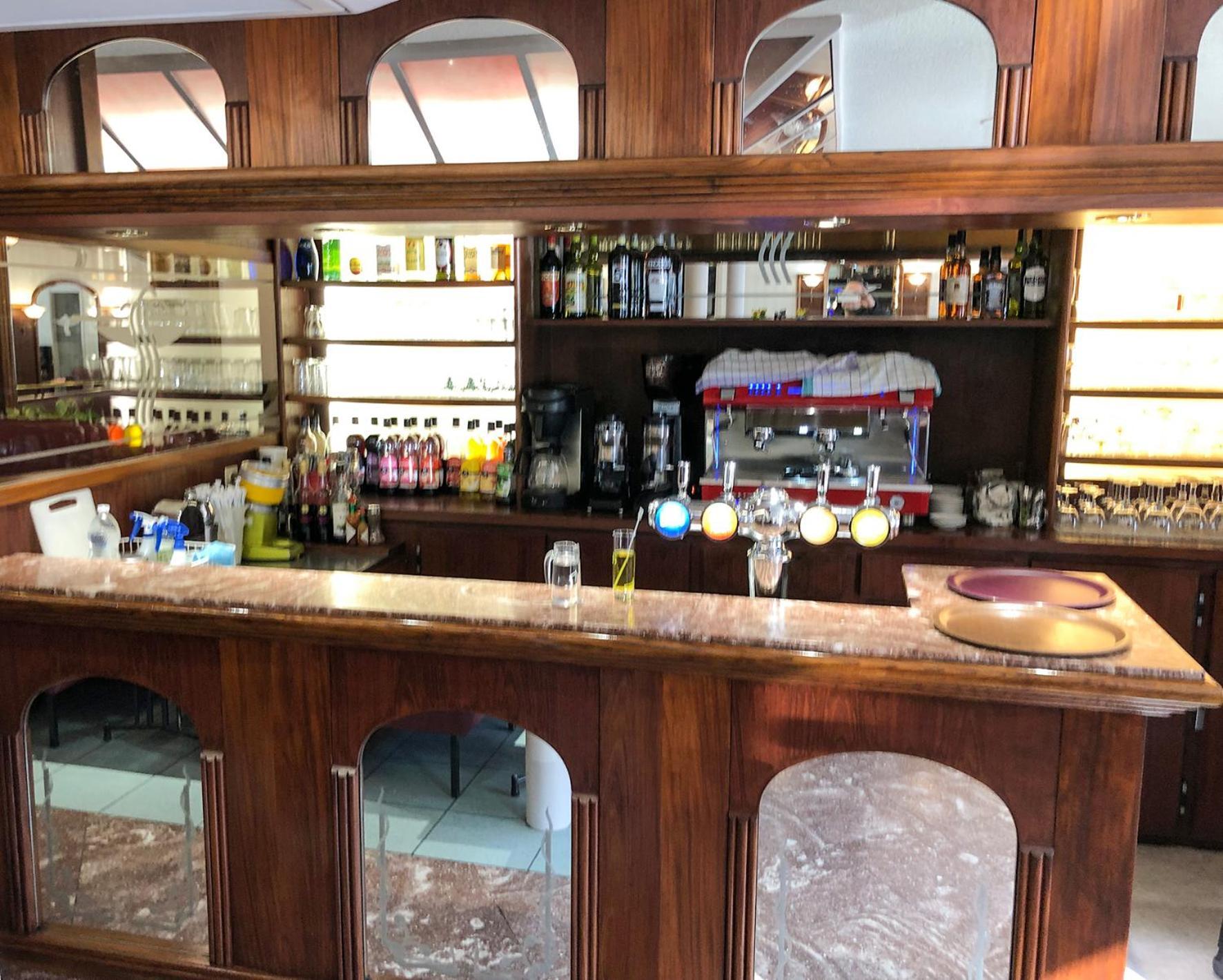 רויה Le Cesar Hotel מראה חיצוני תמונה